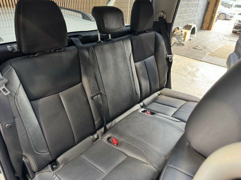 Nissan Navara 2.3 Dci Tekna 4X4 Shr Dcb 190 Bhp Silver #62