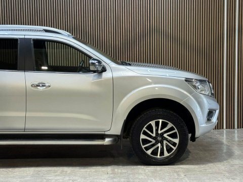 Nissan Navara 2.3 Dci Tekna 4X4 Shr Dcb 190 Bhp Silver #15