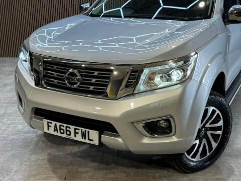 Nissan Navara 2.3 Dci Tekna 4X4 Shr Dcb 190 Bhp Silver #38