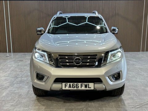 Nissan Navara 2.3 Dci Tekna 4X4 Shr Dcb 190 Bhp Silver #42