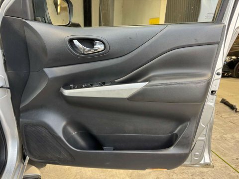Nissan Navara 2.3 Dci Tekna 4X4 Shr Dcb 190 Bhp Silver #60