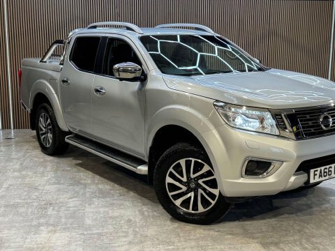 Nissan Navara 2.3 Dci Tekna 4X4 Shr Dcb 190 Bhp Silver #14