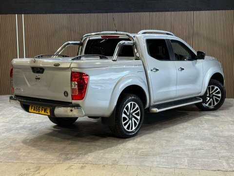 Nissan Navara 2.3 Dci Tekna 4X4 Shr Dcb 190 Bhp Silver #21