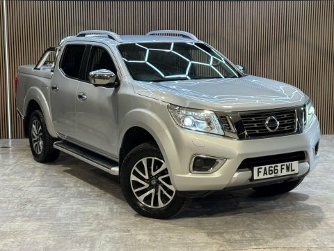 Nissan Navara 2.3 Navara Tekna Silver