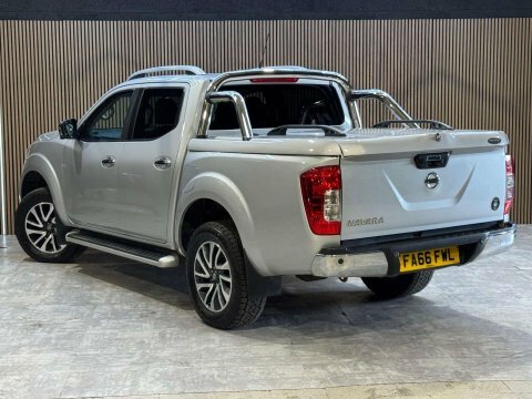 Nissan Navara 2.3 Dci Tekna 4X4 Shr Dcb 190 Bhp Silver #27