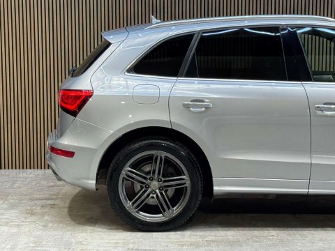 Audi Q5 2.0 Tdi S #15