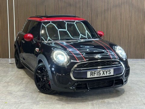 Mini Hatch 2.0 John Cooper RF15XYS Black