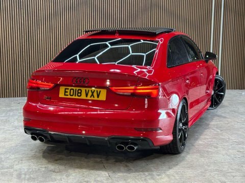 Audi S3 2.0 S3 Black Red #2