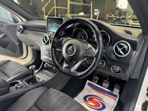 Mercedes-Benz A Class 1.5 A 180 White #3