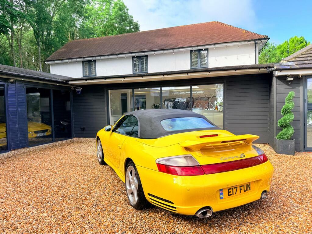 Porsche 911 3.6 911 Carrera Black #20