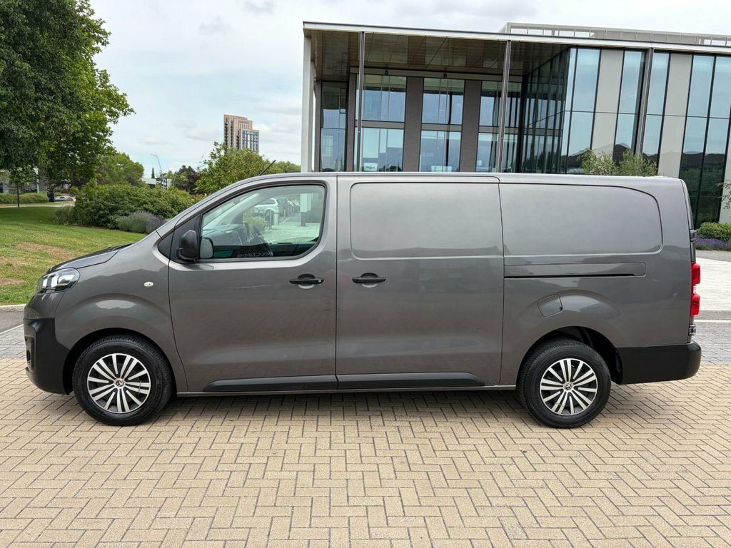 Vauxhall Vivaro 2L Dynamic 6Dr Grey #3