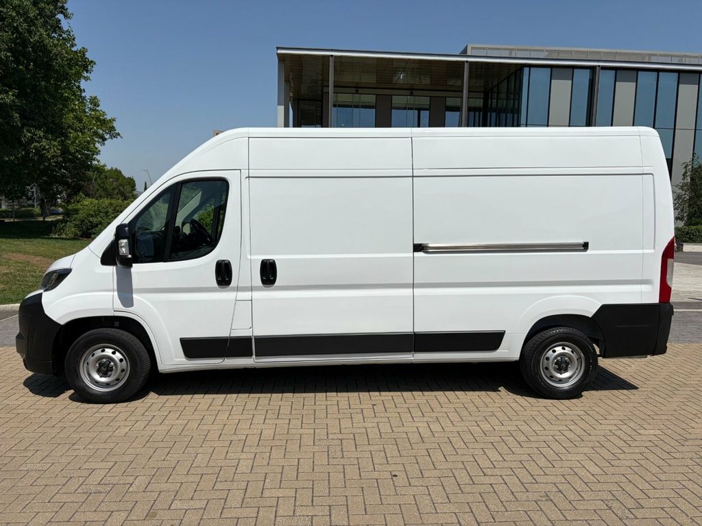 Citroen Relay 2.2L Enterprise CK25RWO White #3