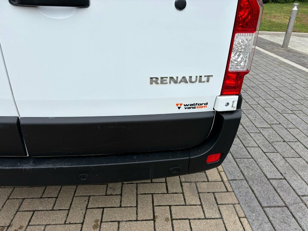 Renault Master 2.3L Business White #6