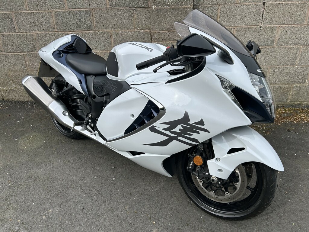 Suzuki  Super Sports Fantastic Condition With Only 2244 Mi YG22JXE White #2