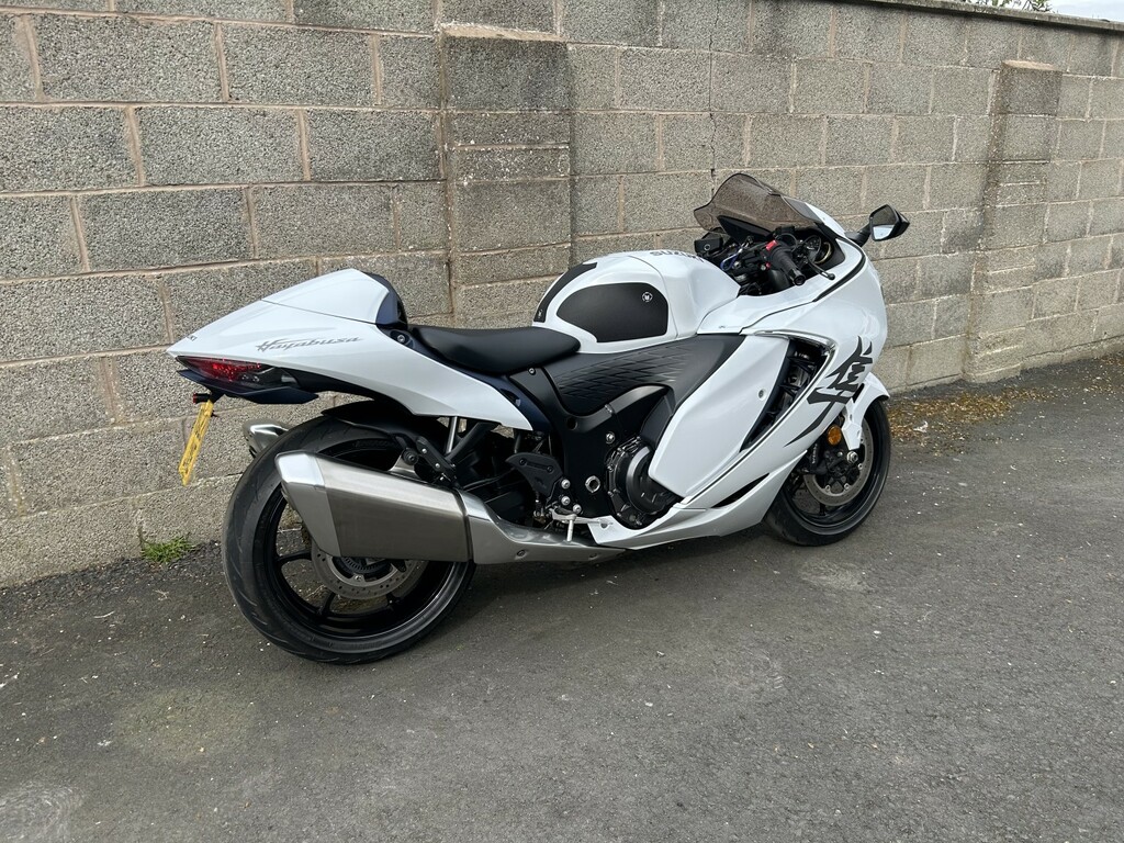 Suzuki  Super Sports Fantastic Condition With Only 2244 Mi YG22JXE White #4