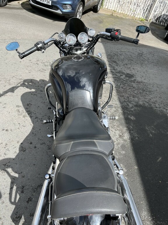 Triumph  Classic Red #1