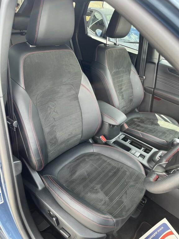 Ford Kuga 2.5L Fhev St-line Green #19