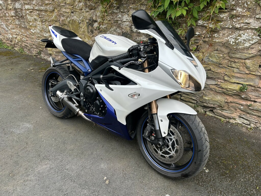 Triumph  Sprint 1050 Gt Abs Sports Tourer 20K 13 Reg Pplat Silver #11