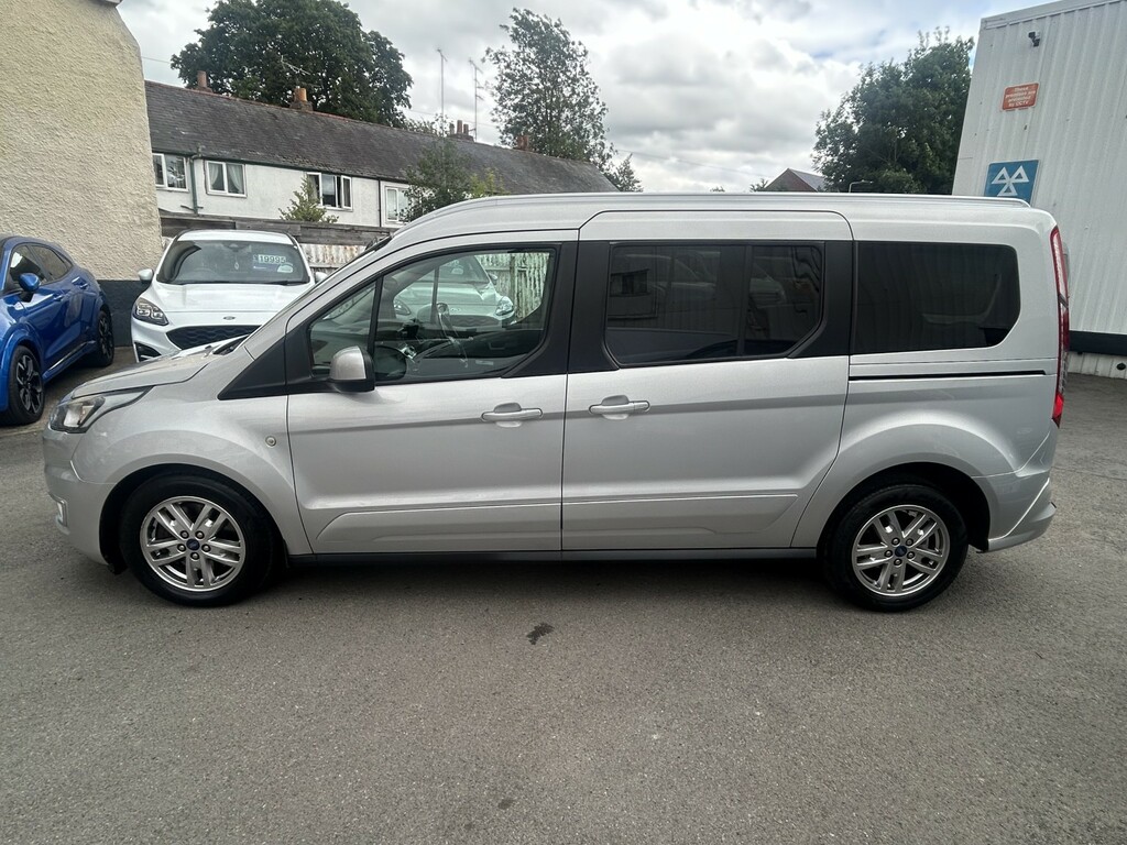 Ford Grand Tourneo Connect 1.5 Ecoblue Titanium, 5 Seater, Only 25900 Miles Silver #4