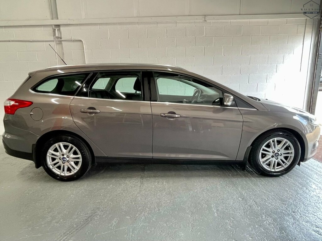 Ford Focus Estate 1.6 Tdci Titanium 201313 EU13NNB Brown #3