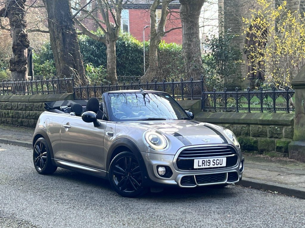 Mini Convertible 1.5L Cooper Sport Silver