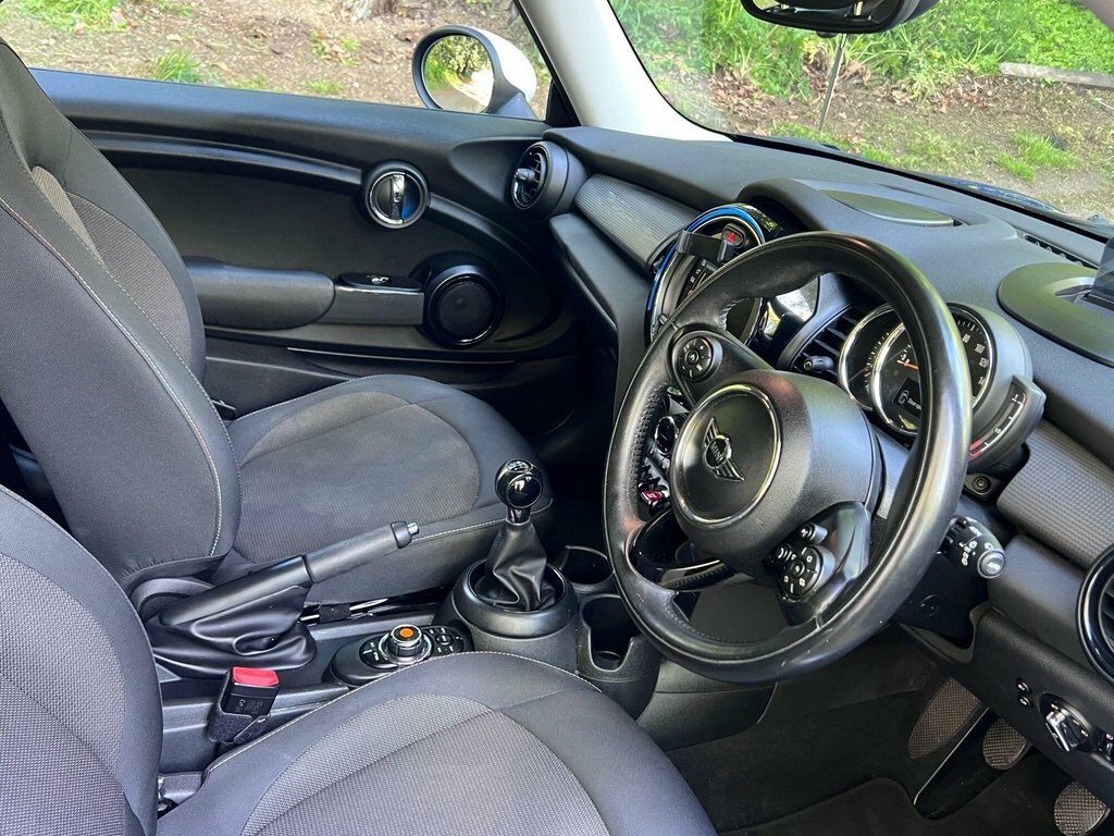 Mini Hatch 1.5L Cooper DL18HRW Blue #2