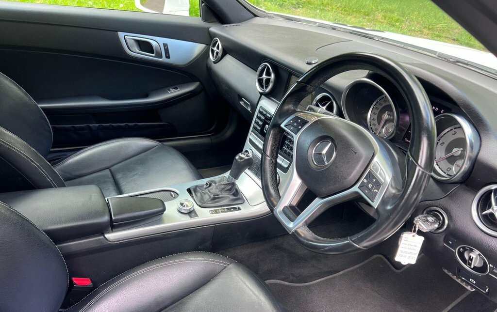 Mercedes-Benz SLK 2.1L Null YD15BNZ White #2