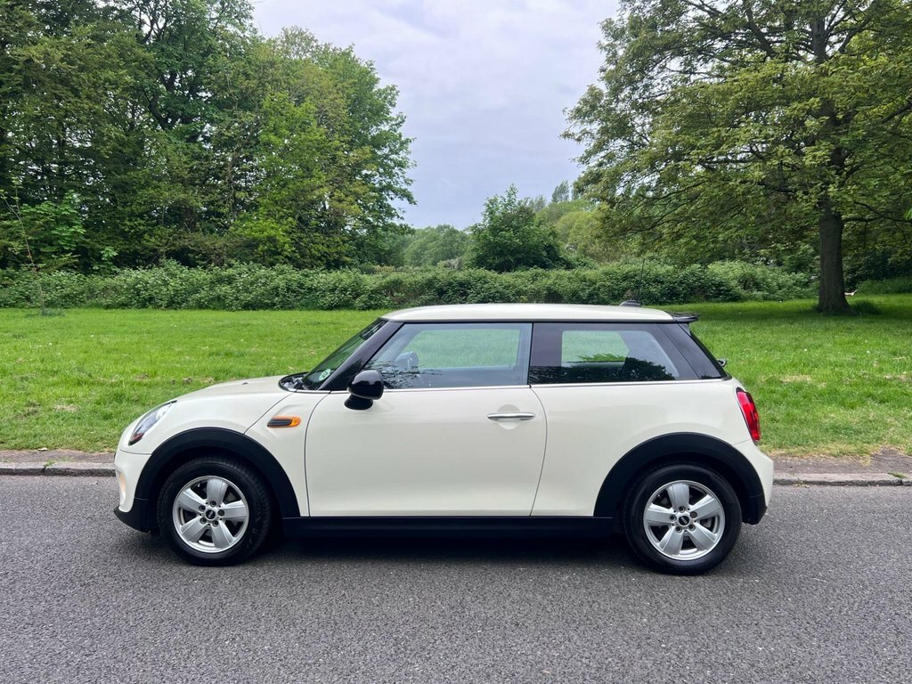 Mini Hatch 1.5L One D PF66HMO White #5