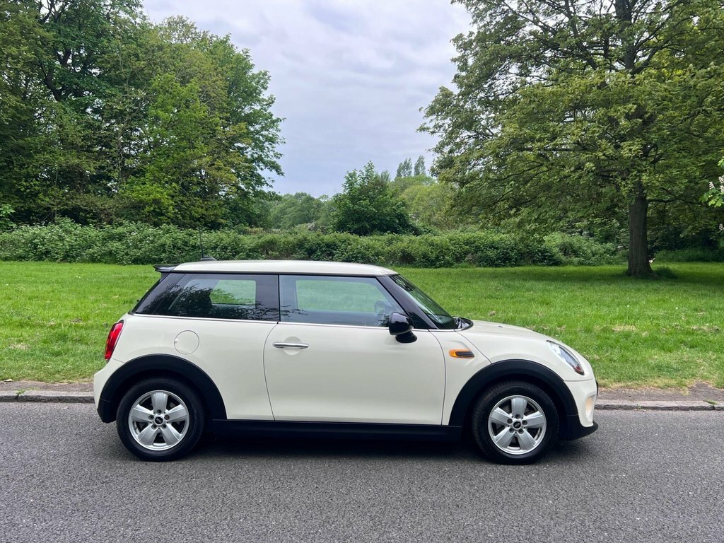 Mini Hatch 1.5L One D PF66HMO White #4