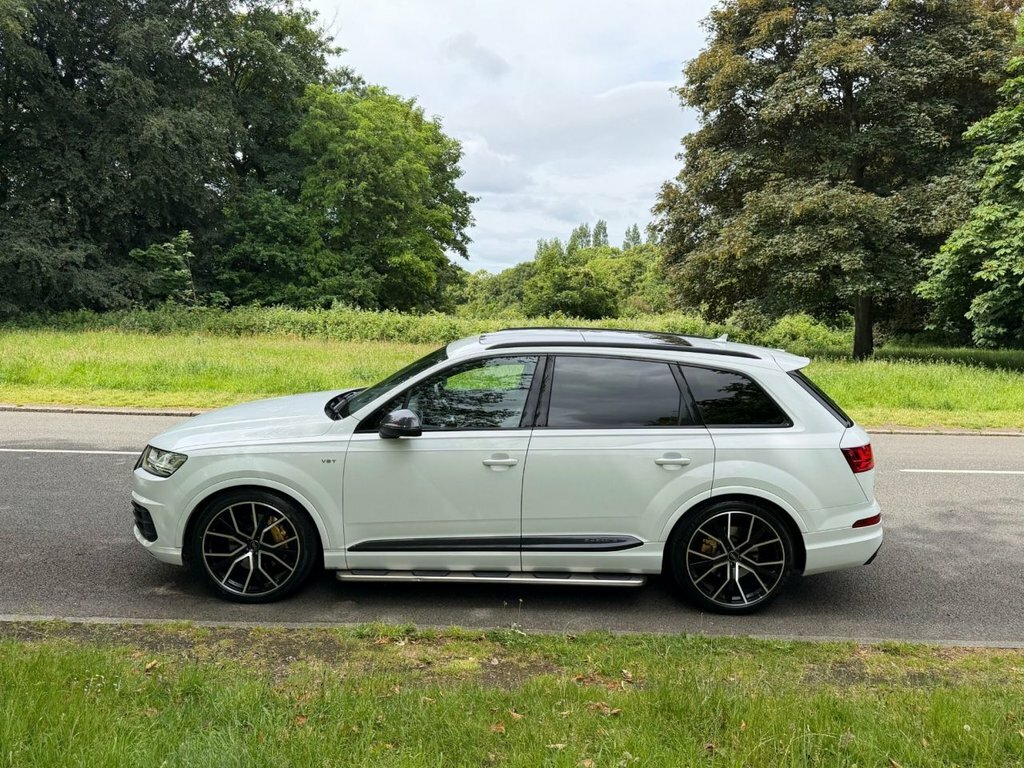 Audi Q7 3L Black Edition KL68JVV White #5