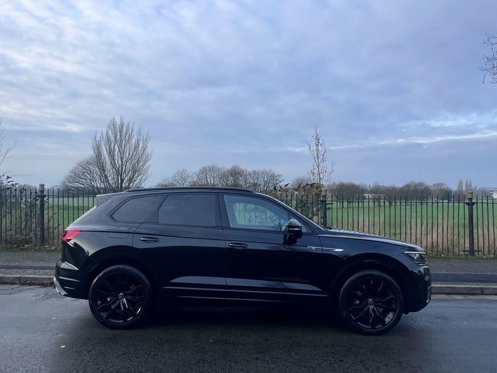 Volkswagen Touareg 3L Black Edition CK23GKP Black #5