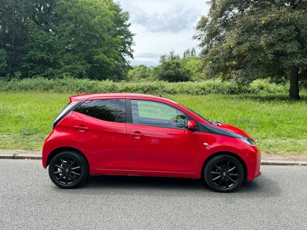 Toyota Aygo 1L X-style MW67HYS Red #4
