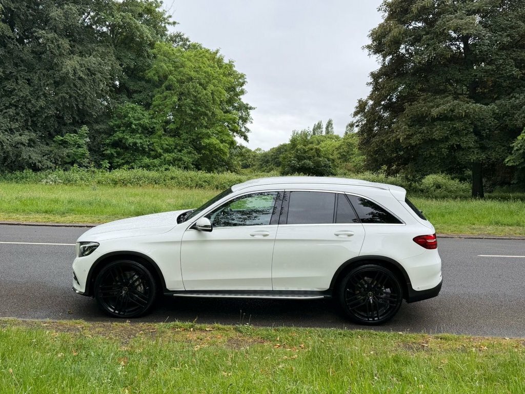 Mercedes-Benz GLC Class 2L Amg Line YJ66UGT White #4
