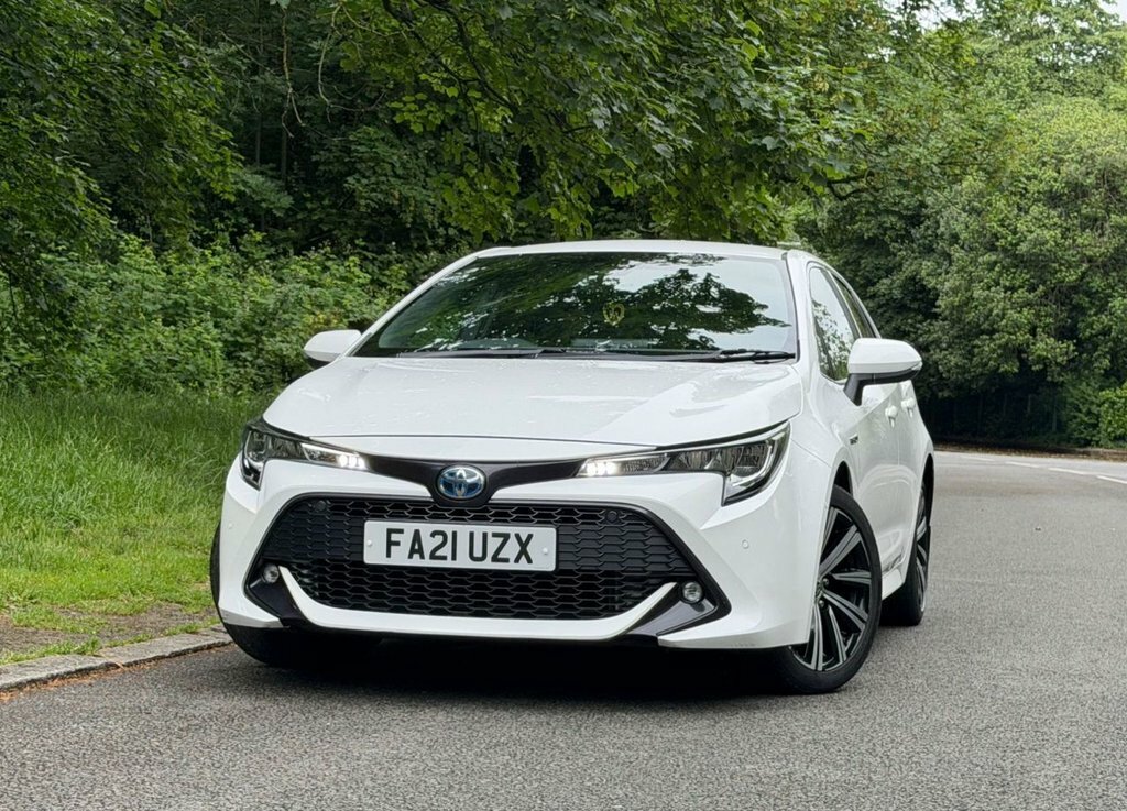 Toyota Corolla 1.8L Design White