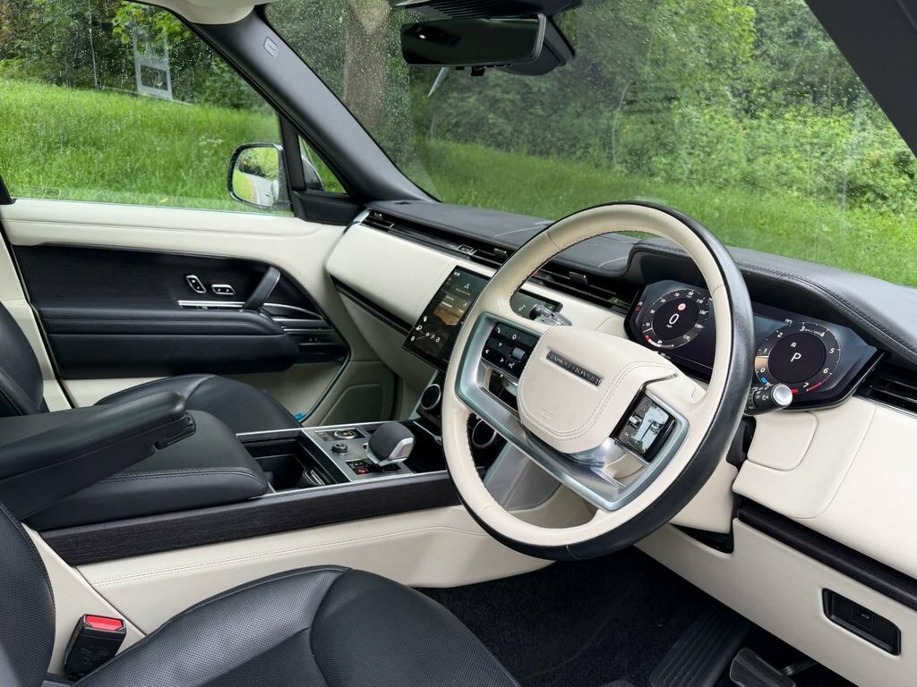 Land Rover Range Rover 4.4L Autobiography 5dr Grey #2