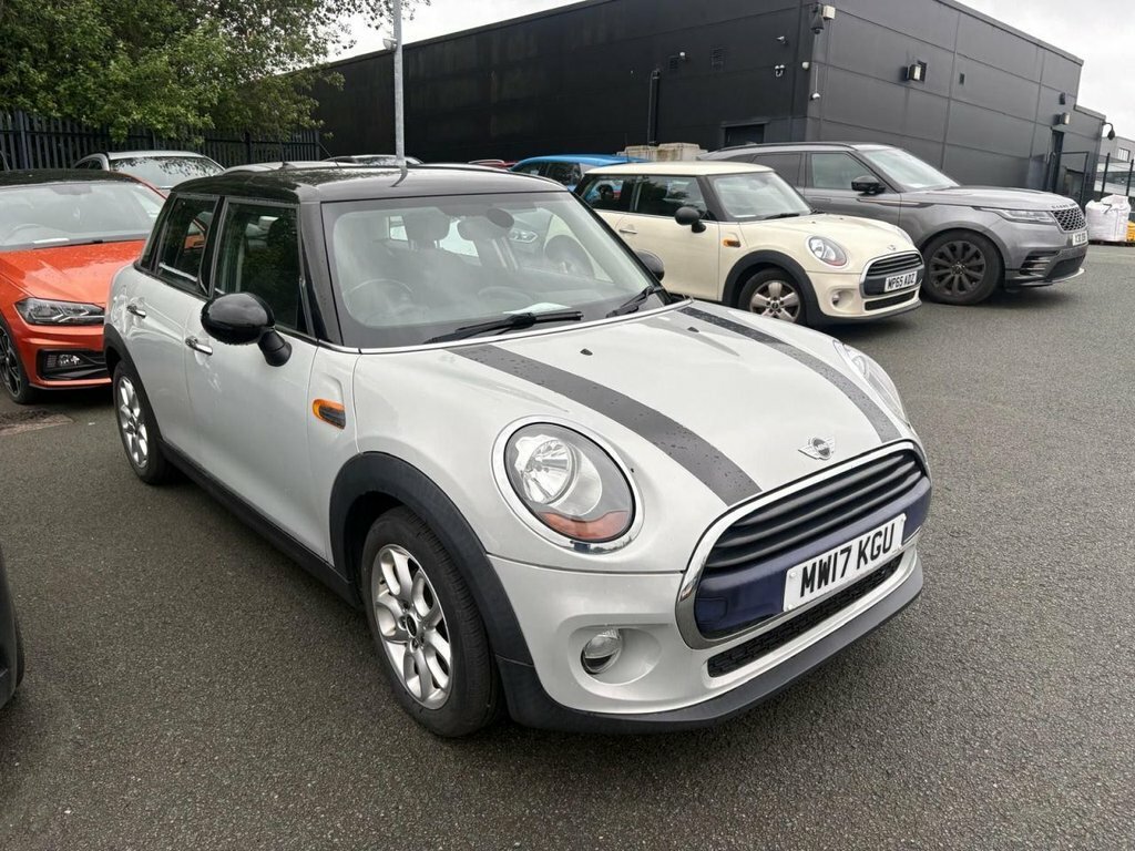 Mini Hatch 1.5L Cooper Silver