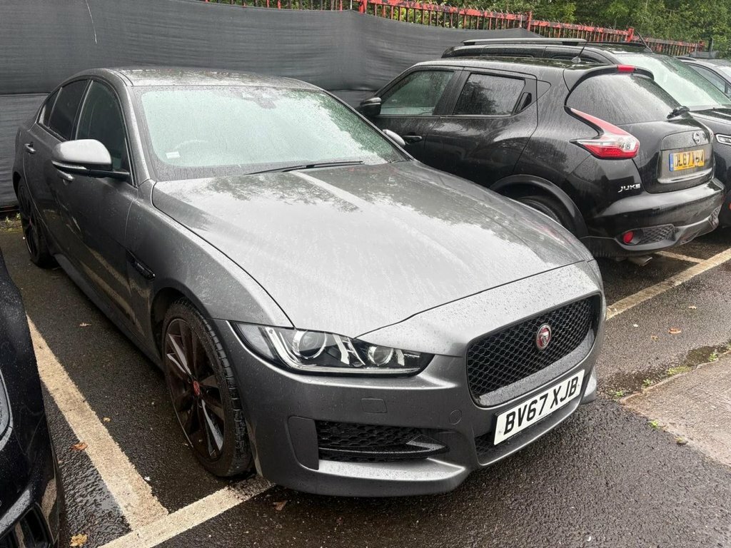 Jaguar XE 2L R-sport Grey