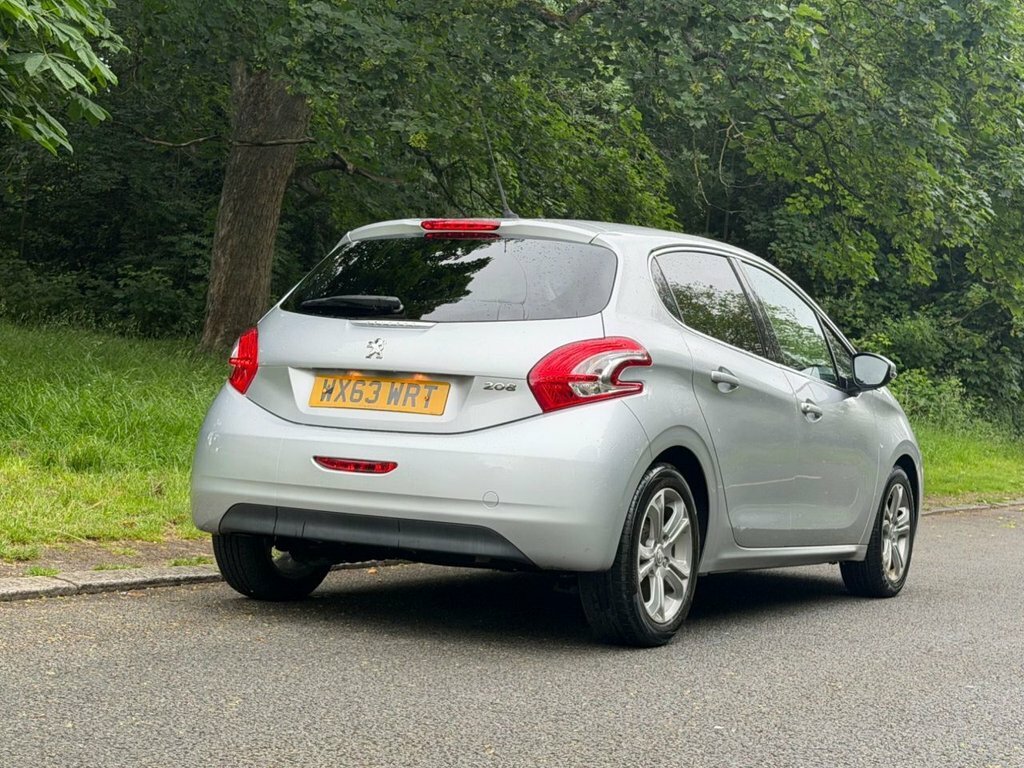 Peugeot 208 1L Allure Silver #5