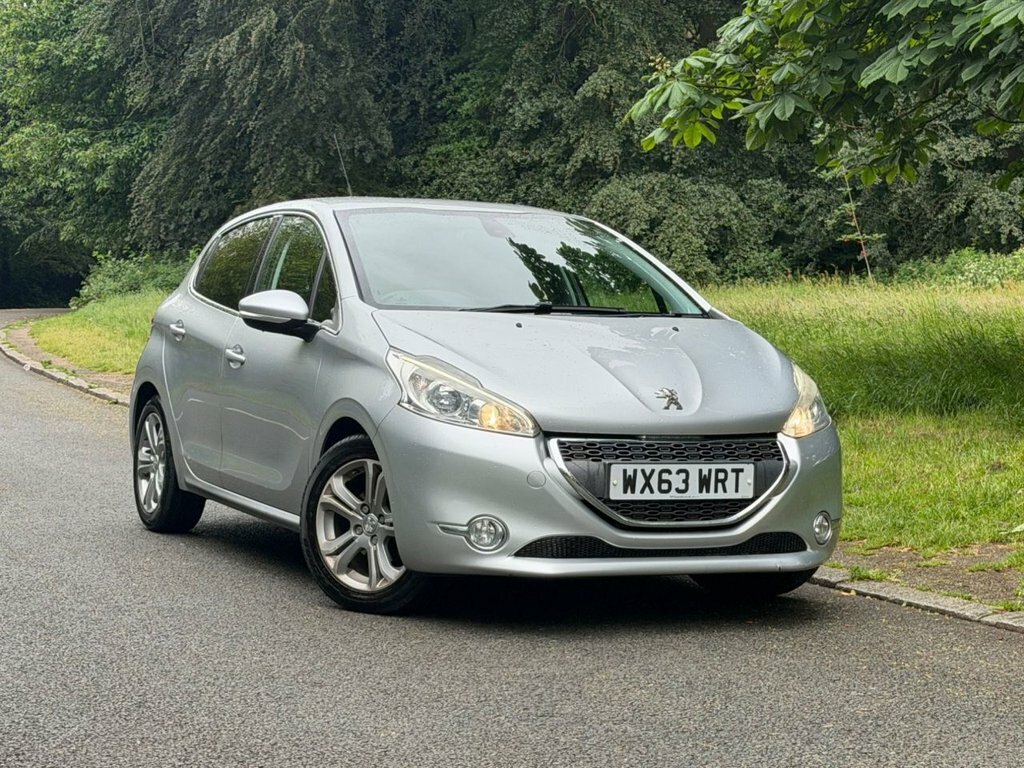 Peugeot 208 1L Allure Silver