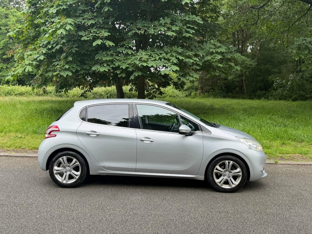 Peugeot 208 1L Allure Silver #3