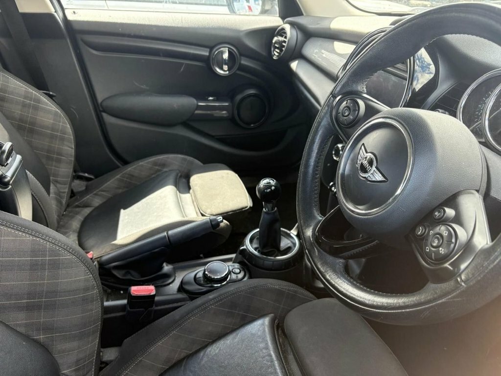 Mini Hatch 5-Door Chili Pack Panoramic Roof Blue #2