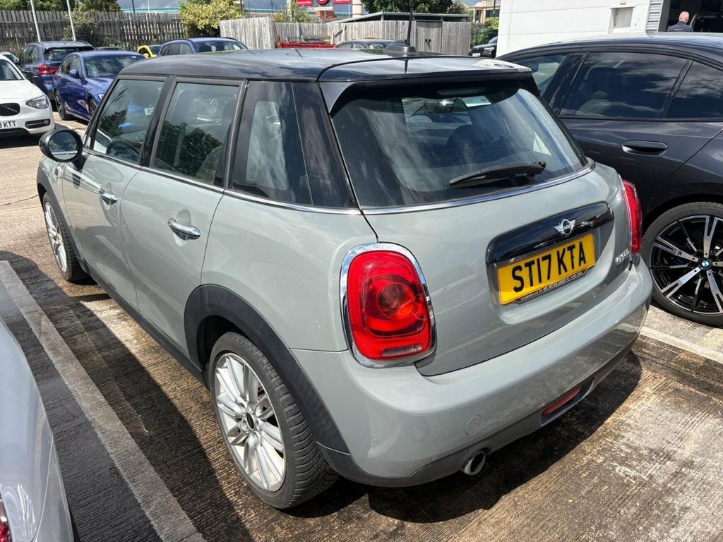 Mini Hatch 5-Door Chili Pack Panoramic Roof Blue #5