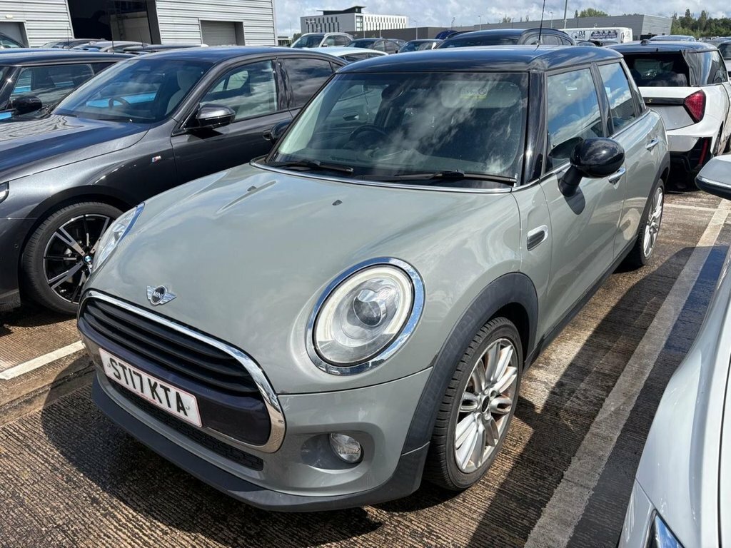 Mini Hatch 5-Door Chili Pack Panoramic Roof Blue #3