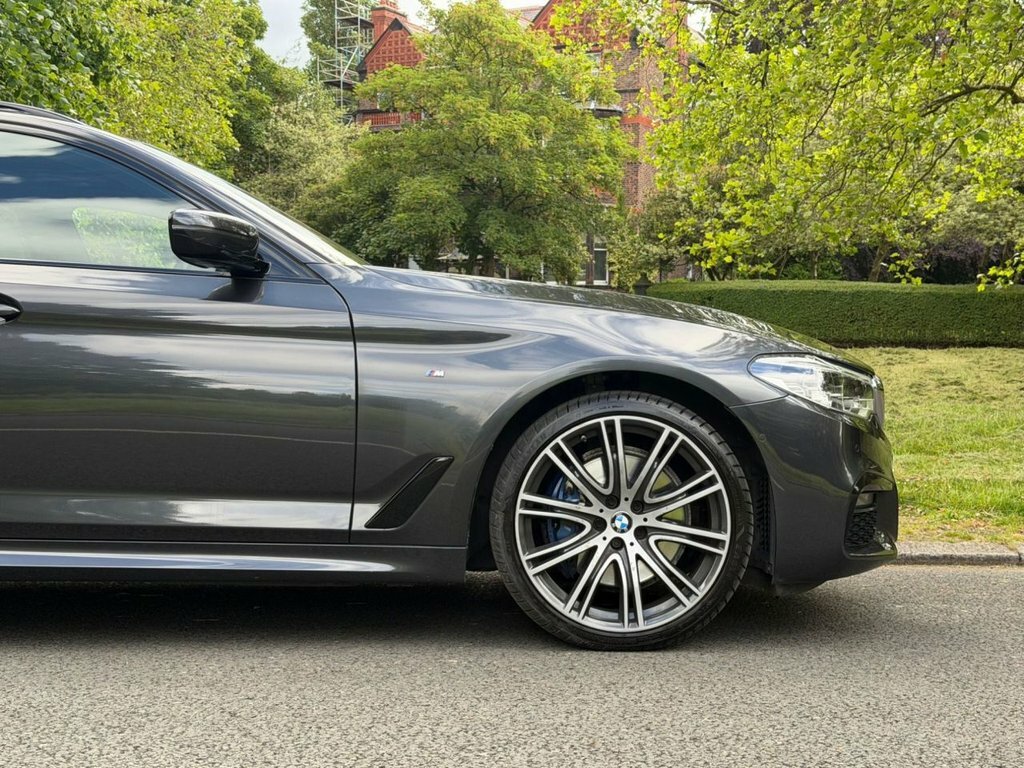 BMW 5 Series Se Black #10