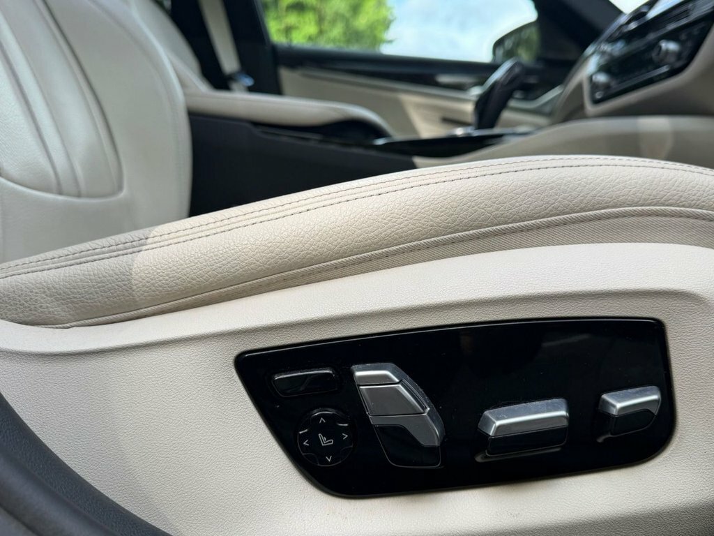 BMW 5 Series Se Black #27