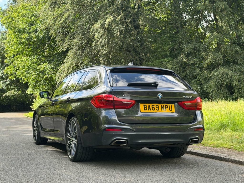 BMW 5 Series Se Black #7