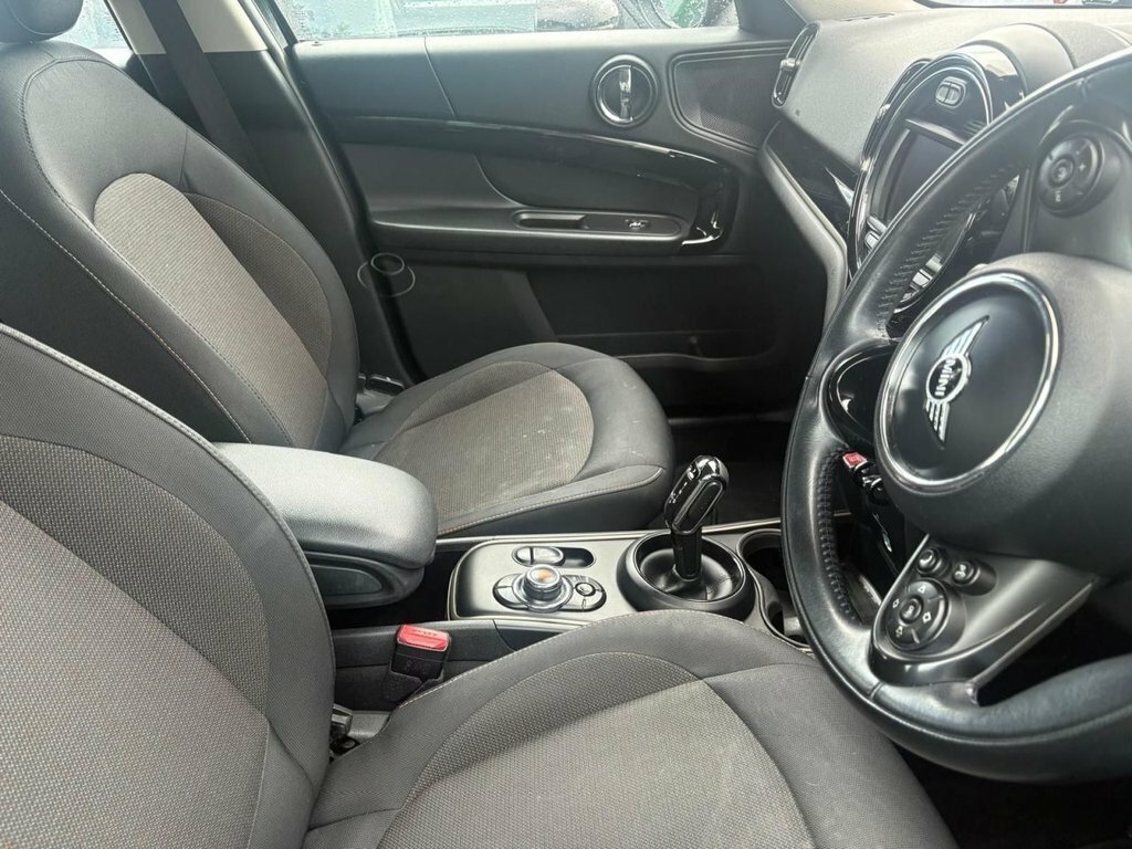 Mini Countryman 1.5L Cooper Classic YB68PYO Black #2