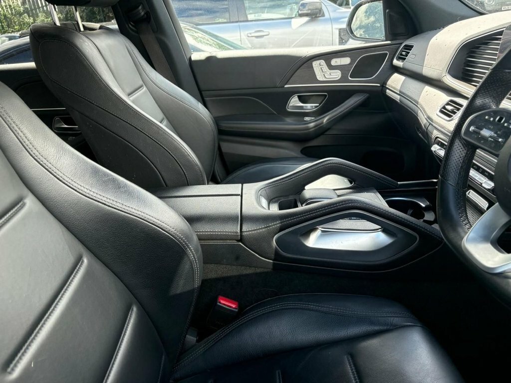Mercedes-Benz GLE Class 2L Amg Line Black #2