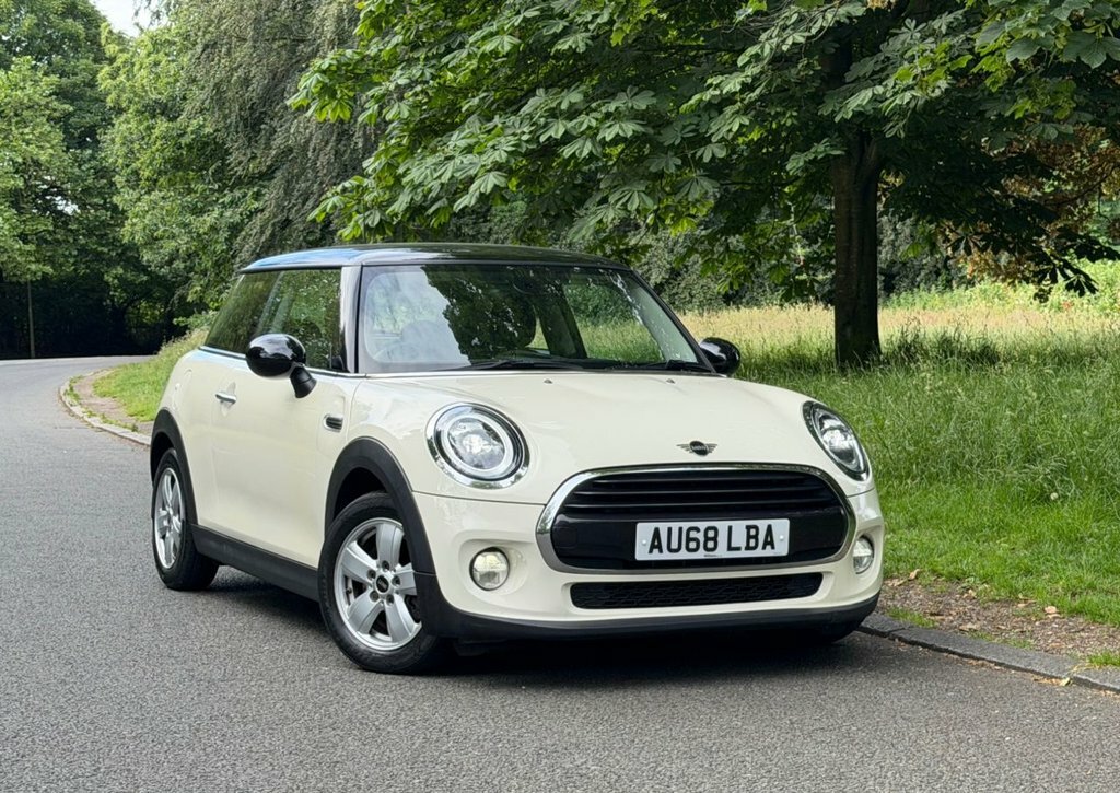 Mini Hatch 1.5L Cooper Classic AU68LBA White