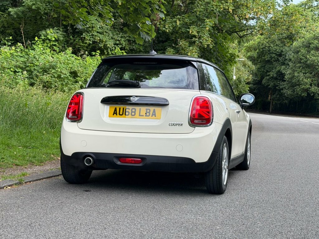 Mini Hatch 1.5L Cooper Classic AU68LBA White #6